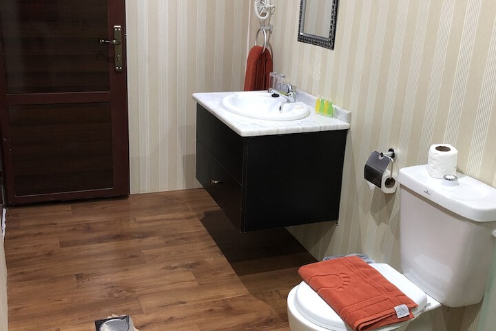 Room 31 of 38