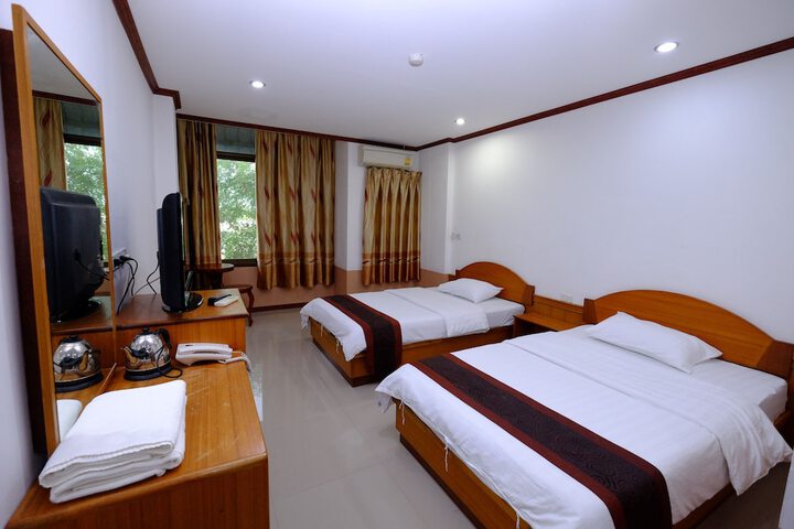 Room 5 of 39