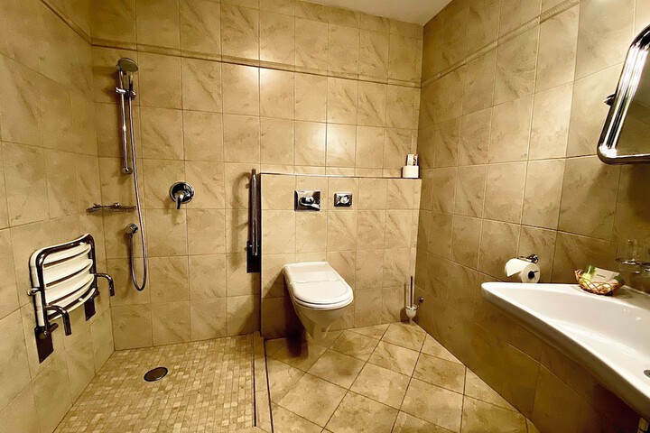 Clean Restrooms