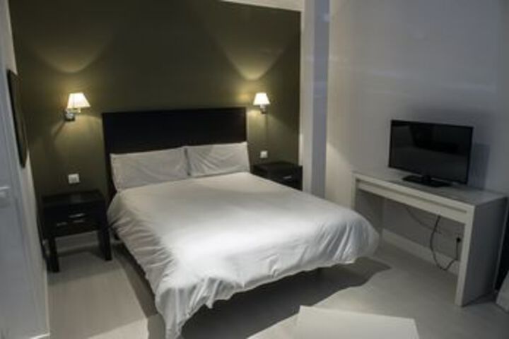 Room 33 of 88