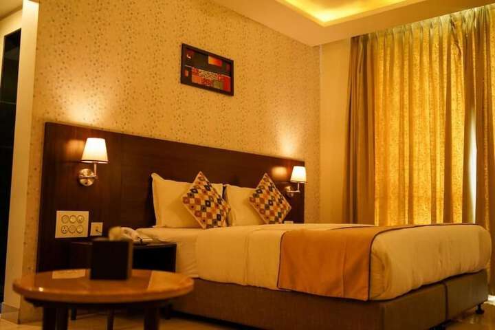 Room 20 of 34