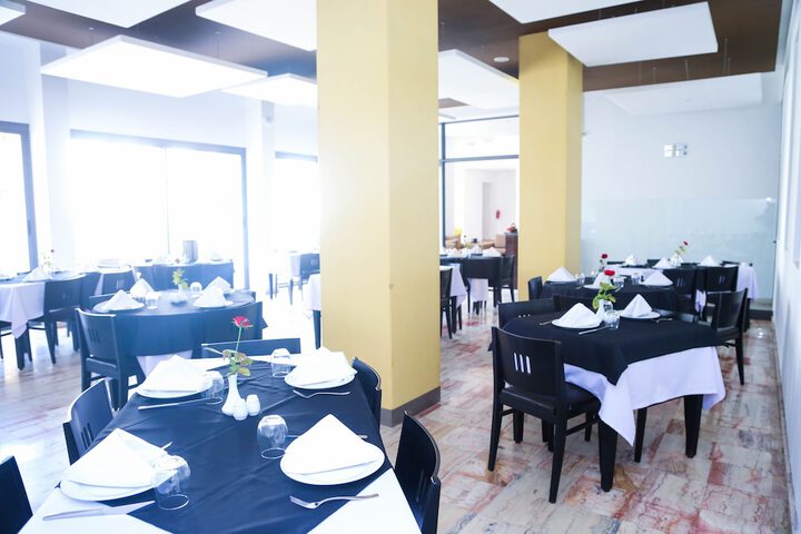 Dining 118 of 147