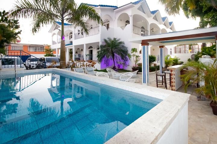 Photo of Hotel Villa Capri Salon & SPA