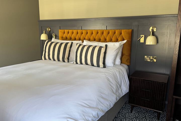 Room 4 of 26