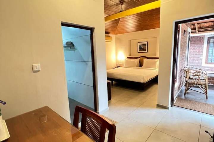 Room 8 of 47
