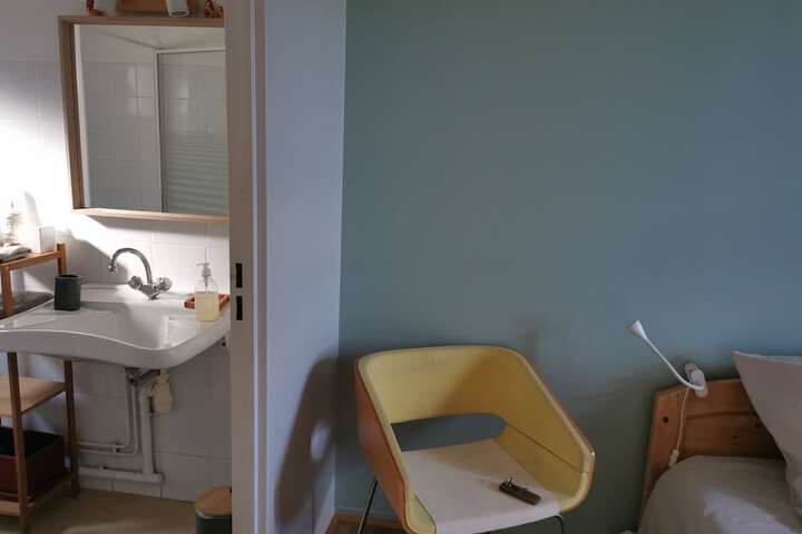 Room 22 of 124