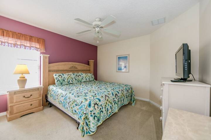 Room 10 of 27
