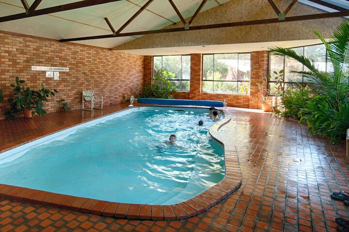 Pool Hotel