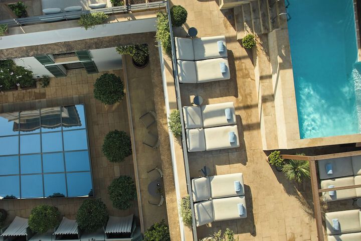 Pool Hotel