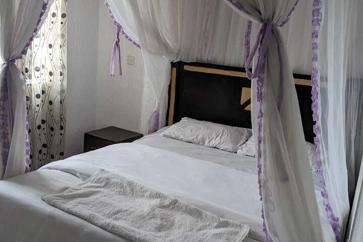Room 15 of 37