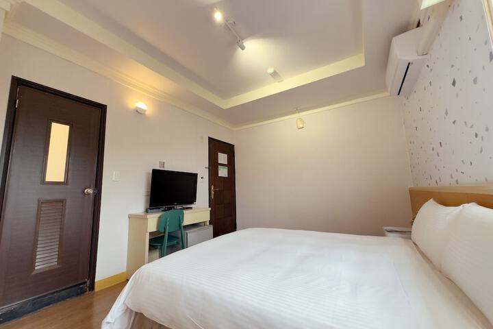 Room 25 of 69