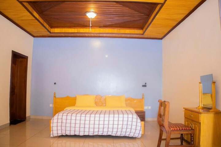 Room 3 of 18