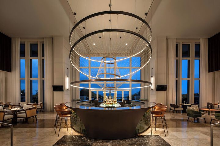 Hotel Interior 4 of 129