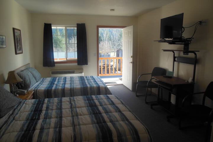 Room 5 of 32
