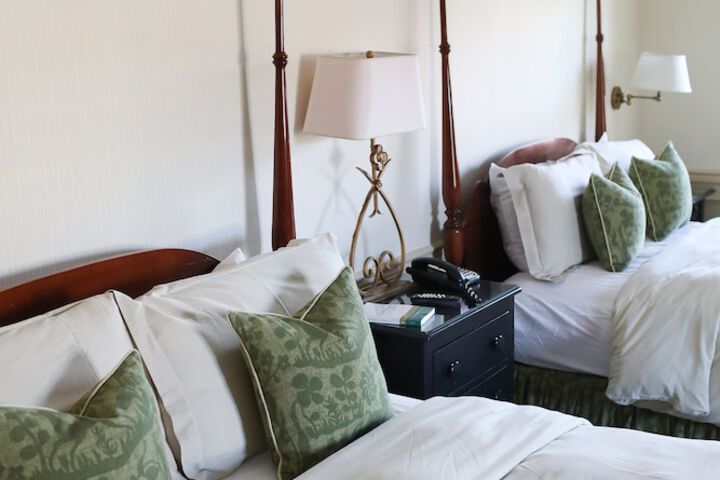 Room 2 of 14