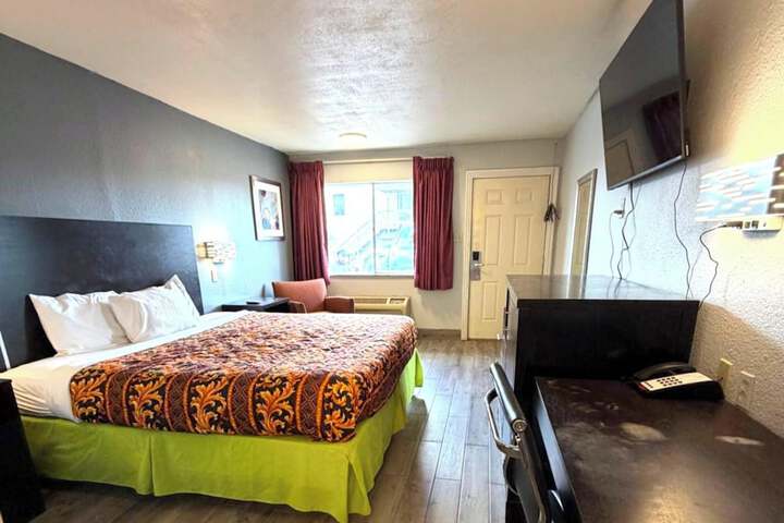 Room 7 of 22