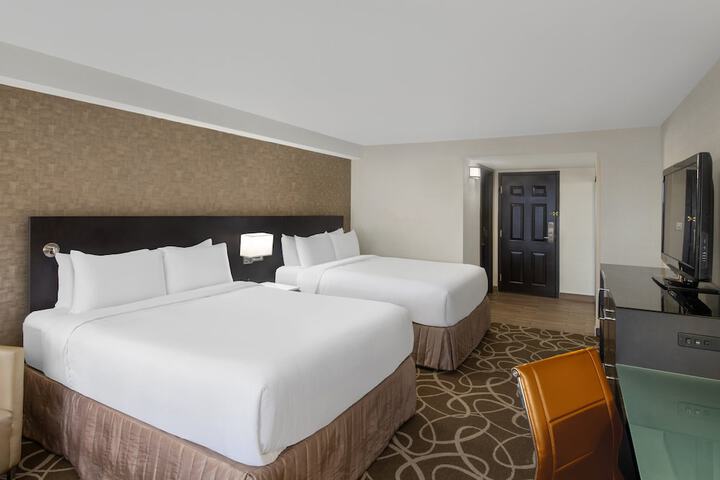 Room 10 of 74