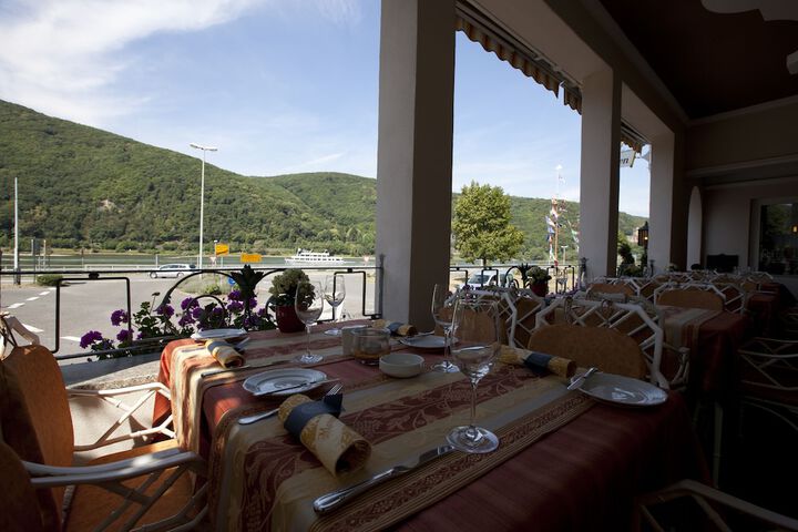 Dining 52 of 68
