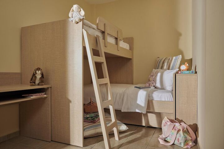 Room 42 of 162