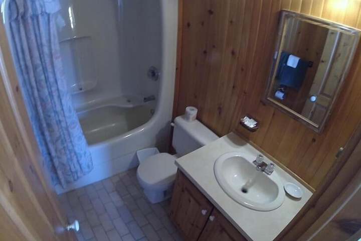 Room 14 of 32
