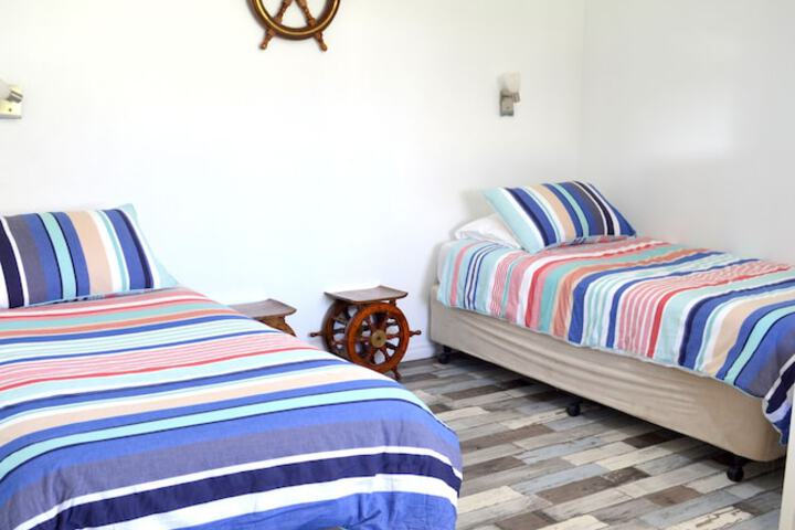 Room 14 of 65