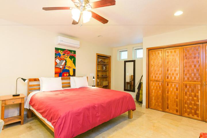 Room 2 of 26