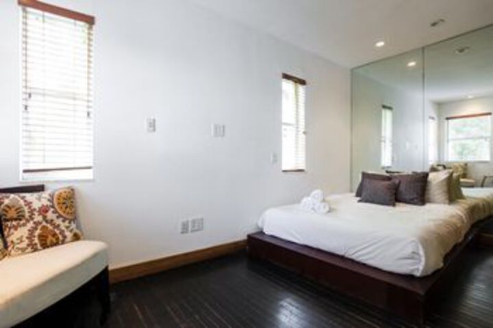 Exterior of Tropical 2Br in SoBe by Namastay