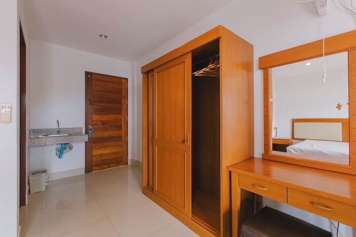 Room 26 of 157