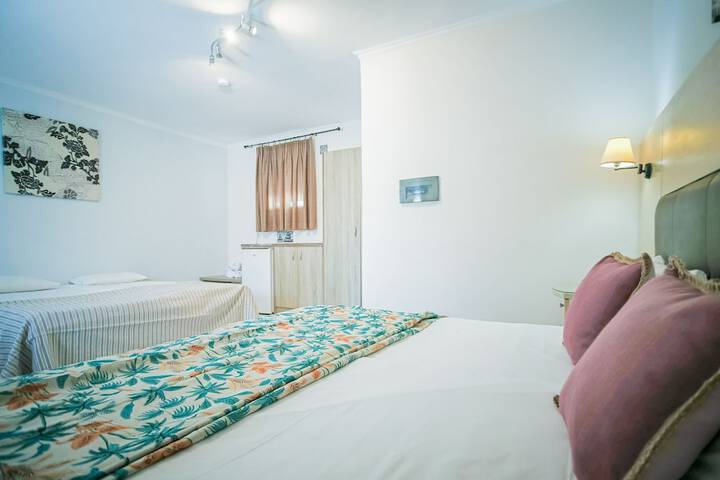 Room 4 of 41