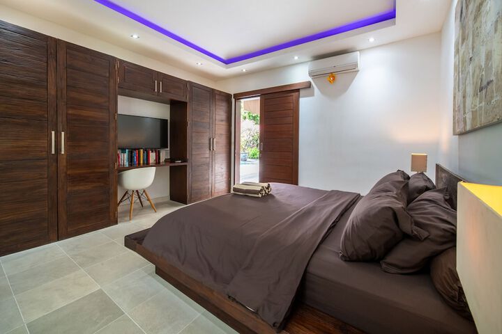 Room 14 of 60
