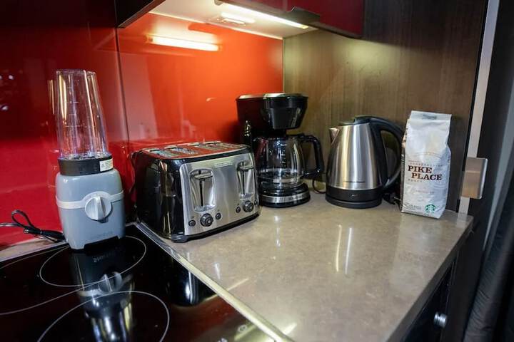 Breakfast/Coffee Service 99 of 132