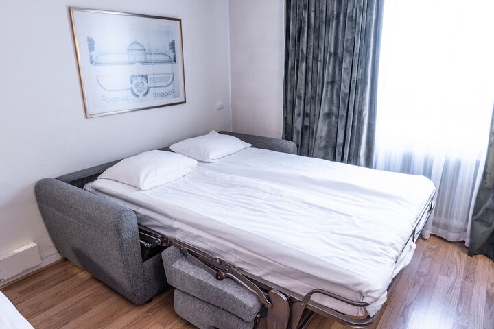 Room 15 of 47