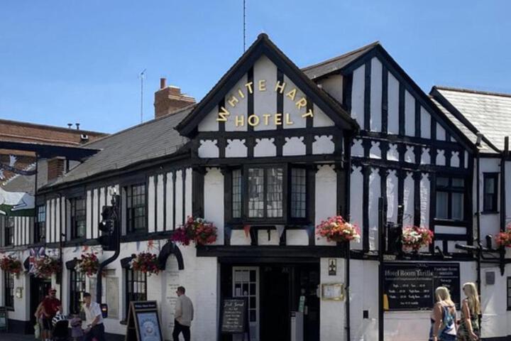 The White Hart Hotel Witham