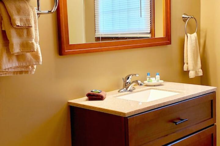 Bathroom sink