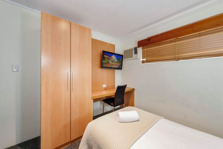 Room 34 of 68