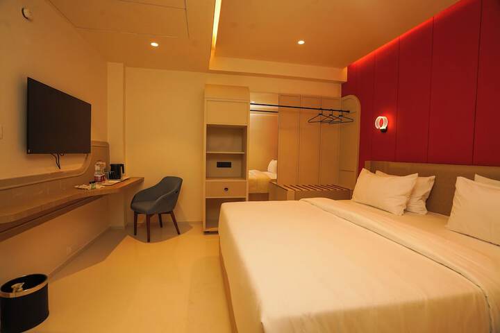 Room 8 of 72