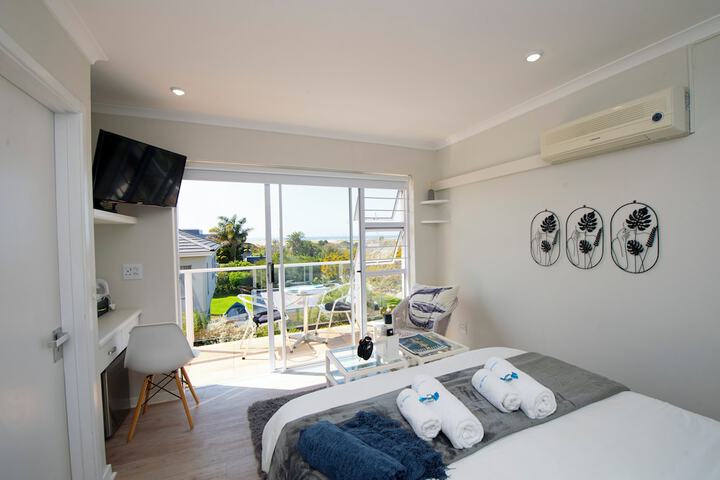Room 2 of 47