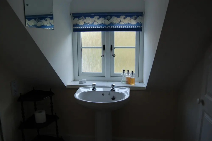 Room 7 of 17