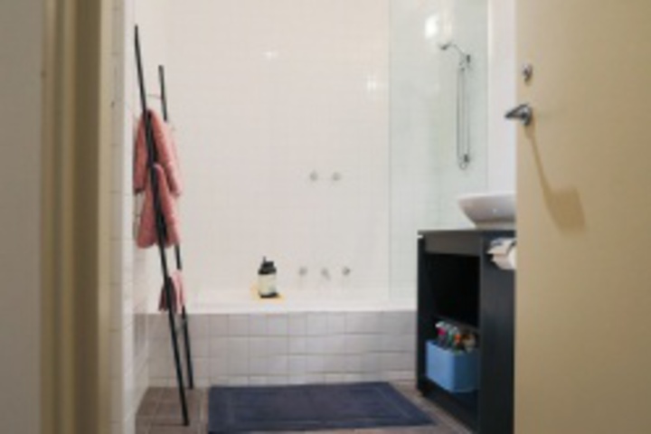 Room 343 of 372