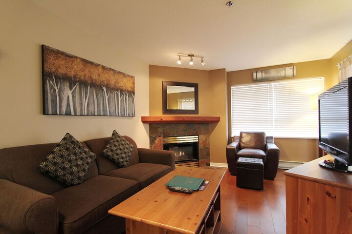 Lounge 46 of 80