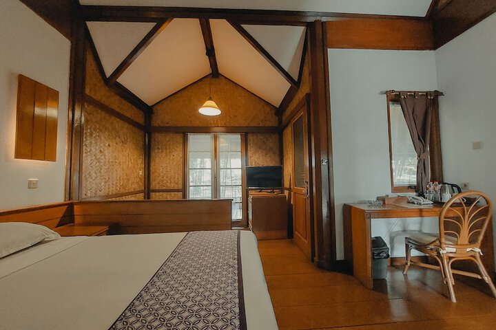 Room 6 of 54