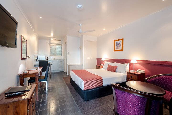Room 5 of 23