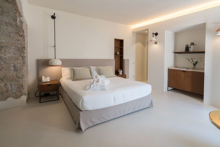 Room 30 of 81