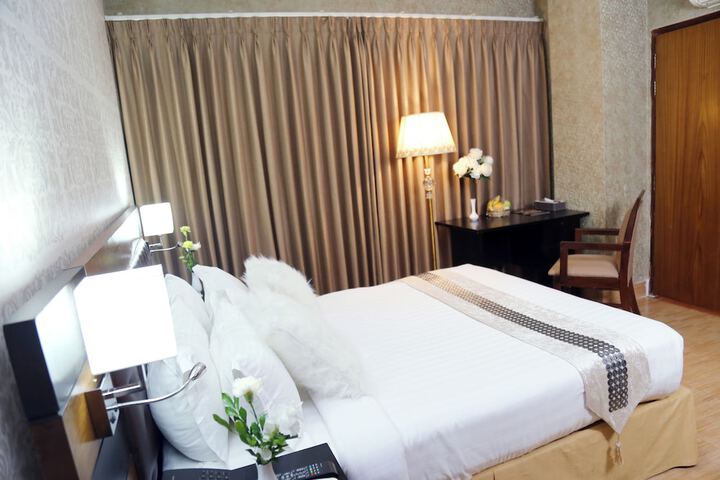 Room 18 of 31