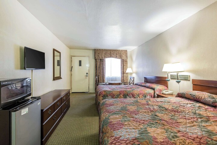 Room 17 of 26