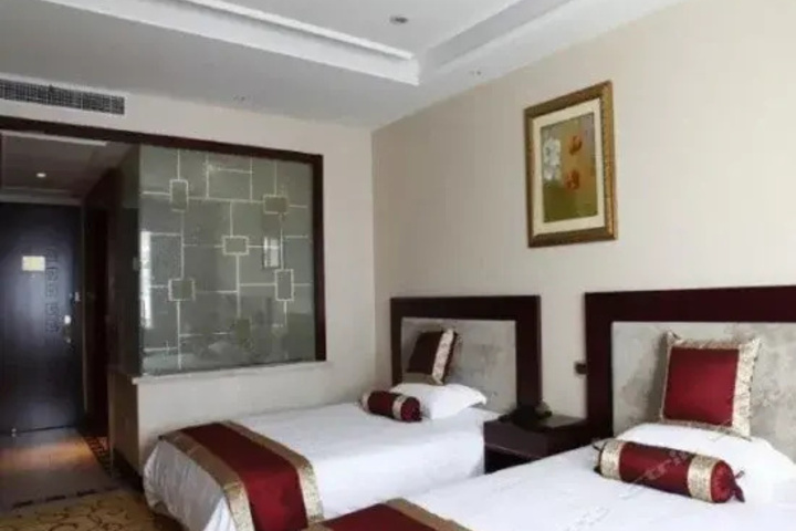 Room 3 of 13