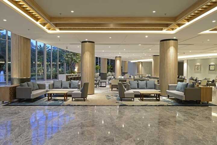Hotel Lobby