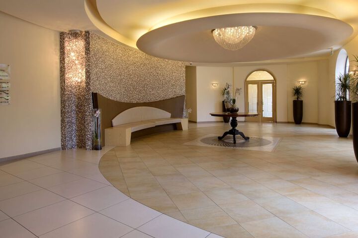 Hotel Interior 6 of 190