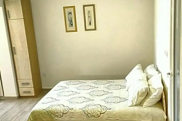 Room 3 of 19