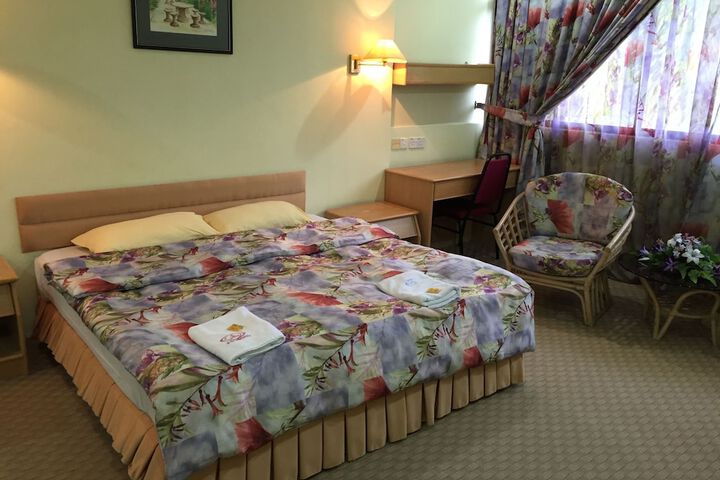 Room 16 of 36